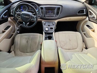 Zdjęcie 8 z 12 samochodu: 2015 CHRYSLER 200 LIMITED VIN:1C3CCCAB4FN576955 - miniatura