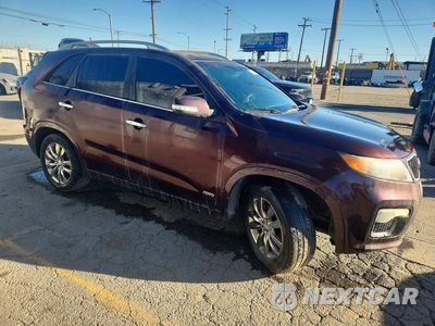 Czwarte zdjęcie samochodu z boku: 2012 KIA SORENTO SX VIN:5XYKWDA29CG279400 - miniatura