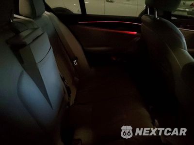 Zdjęcie 10 z 12 samochodu: 2019 BMW 530E VIN:WBAJA9C53KB399245 - miniatura