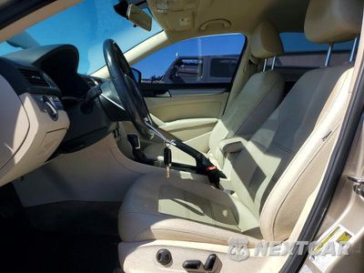 Zdjęcie 7 z 12 samochodu: 2015 VOLKSWAGEN PASSAT S VIN:1VWAT7A34FC116982 - miniatura