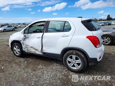 Drugie zdjęcie samochodu z przodu: 2019 CHEVROLET TRAX LS VIN:3GNCJKSB2KL315772 - miniatura
