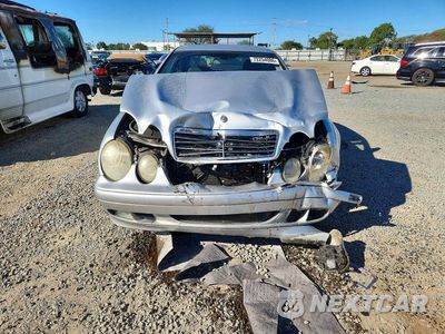 Piąte zdjęcie samochodu w środku: 2001 MERCEDES-BENZ CLK 320 VIN:WDBLJ65G71F184904 - miniatura
