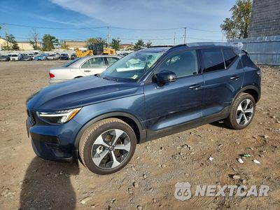 2026 VOLVO XC40 CORE YV4L12UJ2T22B1047 - główne zdjęcie licytacji z USA - miniatura