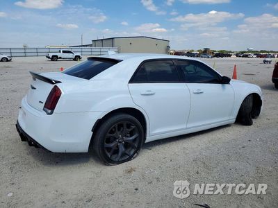 Trzecie zdjęcie samochodu z tyłu: 2023 CHRYSLER 300 TOURING VIN:2C3CCAAG8PH596216 - miniatura