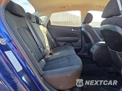 Zdjęcie 10 z 12 samochodu: 2017 KIA OPTIMA LX VIN:5XXGT4L37HG140561 - miniatura