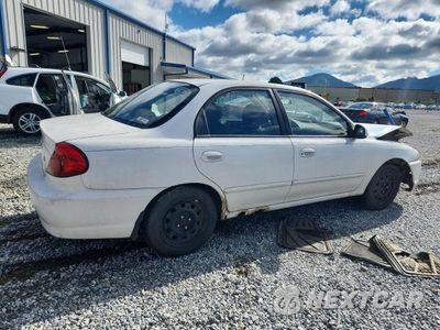 Trzecie zdjęcie samochodu z tyłu: 2004 KIA SPECTRA BASE VIN:KNAFB121845312735 - miniatura