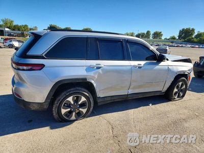 Trzecie zdjęcie samochodu z tyłu: 2024 JEEP GRAND CHEROKEE LIMITED 4XE VIN:1C4RJYB65R8521430 - miniatura