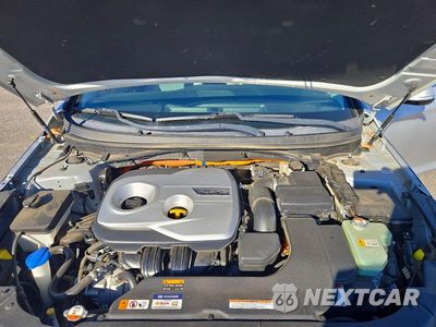 Zdjęcie 11 z 12 samochodu: 2016 HYUNDAI SONATA HYBRID LIMITED VIN:KMHE34L16GA017765 - miniatura