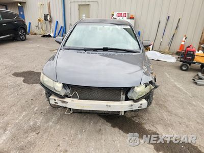 Piąte zdjęcie samochodu w środku: 2010 HONDA CIVIC LX VIN:2HGFA1F50AH307604 - miniatura