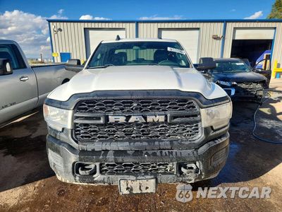 Piąte zdjęcie samochodu w środku: 2022 RAM 2500 TRADESMAN VIN:3C6UR5HL5NG273352 - miniatura