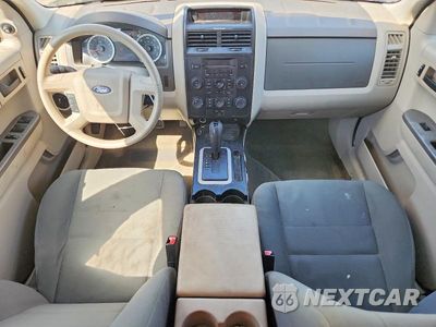 Zdjęcie 8 z 14 samochodu: 2011 FORD ESCAPE XLS VIN:1FMCU0C72BKA36723 - miniatura