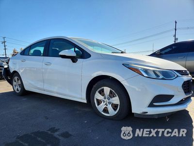 Czwarte zdjęcie samochodu z boku: 2017 CHEVROLET CRUZE LS VIN:1G1BC5SM7H7265152 - miniatura