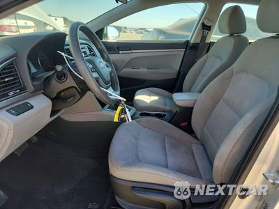 Zdjęcie 7 z 12 samochodu: 2017 HYUNDAI ELANTRA SE VIN:5NPD74LF0HH097512 - miniatura