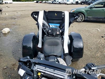 Piąte zdjęcie samochodu w środku: 2026 HARLEY-DAVIDSON FLHLT VIN:1HD1MGN1XTB856187 - miniatura