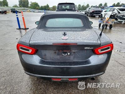 Zdjęcie 6 z 12 samochodu: 2019 FIAT 124 SPIDER CLASSICA VIN:JC1NFAEK5K0143613 - miniatura