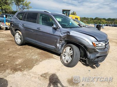 Czwarte zdjęcie samochodu z boku: 2019 VOLKSWAGEN ATLAS SE VIN:1V2UR2CA2KC596686 - miniatura