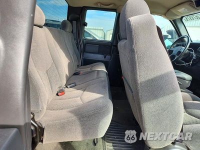 Zdjęcie 10 z 12 samochodu: 2005 CHEVROLET SILVERADO C1500 VIN:1GCEC19Z65Z229337 - miniatura