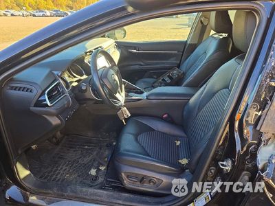 Zdjęcie 8 z 13 samochodu: 2018 TOYOTA CAMRY SE VIN:4T1B11HK2JU627855 - miniatura
