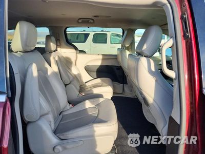 Zdjęcie 11 z 14 samochodu: 2018 CHRYSLER PACIFICA HYBRID TOURING L VIN:2C4RC1L77JR124867 - miniatura