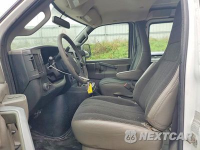 Zdjęcie 7 z 13 samochodu: 2019 GMC SAVANA 2500 CARGO DELIVERY VAN VIN:1GTW7AFG1K1314575 - miniatura