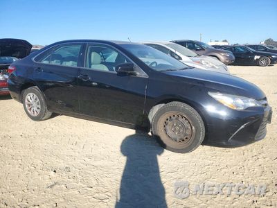 Czwarte zdjęcie samochodu z boku: 2017 TOYOTA CAMRY LE VIN:4T1BF1FK3HU332018 - miniatura