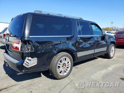 Trzecie zdjęcie samochodu z tyłu: 2011 LINCOLN NAVIGATOR VIN:5LMJJ3J57BEJ00432 - miniatura