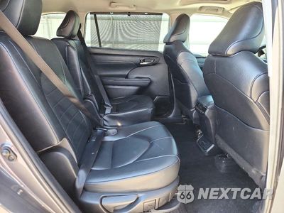 Zdjęcie 11 z 13 samochodu: 2022 TOYOTA HIGHLANDER HYBRID XLE VIN:5TDGARAH7NS513092 - miniatura