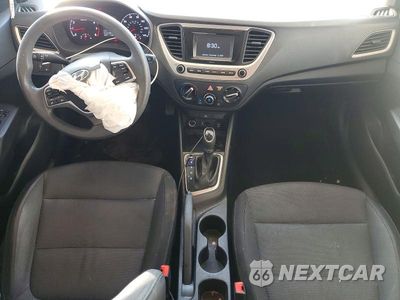 Zdjęcie 8 z 13 samochodu: 2018 HYUNDAI ACCENT SE VIN:3KPC24A32JE017799 - miniatura