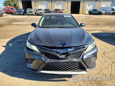 Piąte zdjęcie samochodu w środku: 2018 TOYOTA CAMRY XSE VIN:4T1B61HK4JU620021 - miniatura