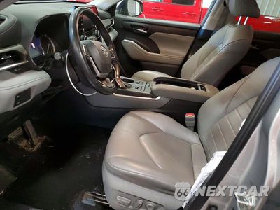 Zdjęcie 7 z 13 samochodu: 2022 TOYOTA HIGHLANDER XLE VIN:5TDGZRBH0NS575179 - miniatura