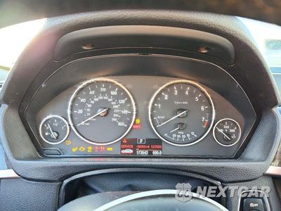 Zdjęcie 9 z 12 samochodu: 2015 BMW 328 I VIN:WBA3A5G54FNS90356 - miniatura