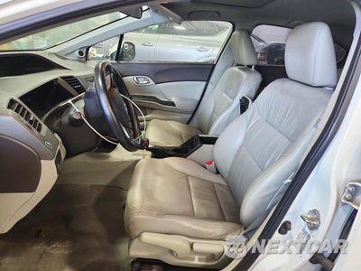 Zdjęcie 7 z 12 samochodu: 2012 HONDA CIVIC EXL VIN:2HGFB2F94CH548400 - miniatura