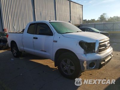 Czwarte zdjęcie samochodu z boku: 2010 TOYOTA TUNDRA DOUBLE CAB SR5 VIN:5TFUW5F1XAX153717 - miniatura