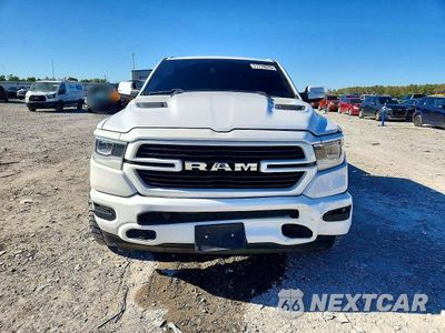 Piąte zdjęcie samochodu w środku: 2019 RAM 1500 LARAMIE VIN:1C6SRFJT1KN807490 - miniatura