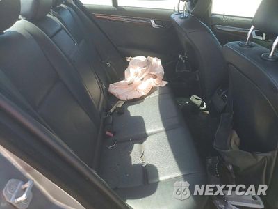 Zdjęcie 10 z 13 samochodu: 2011 MERCEDES-BENZ C 300 4MATIC VIN:WDDGF8BB8BR168533 - miniatura
