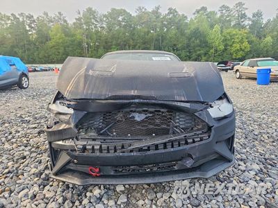 Piąte zdjęcie samochodu w środku: 2018 FORD MUSTANG VIN:1FA6P8TH8J5178481 - miniatura