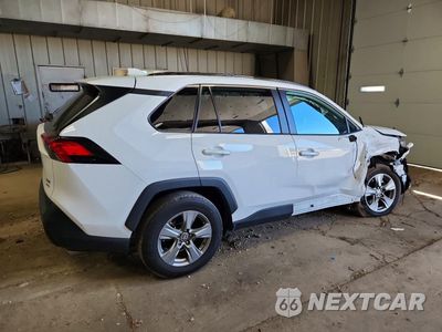 Trzecie zdjęcie samochodu z tyłu: 2024 TOYOTA RAV4 XLE VIN:2T3P1RFV9RC430865 - miniatura