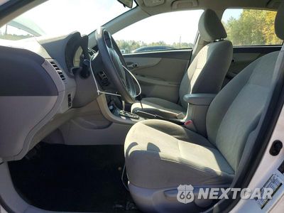 Zdjęcie 7 z 12 samochodu: 2009 TOYOTA COROLLA LE VIN:2T1BU40E39C115856 - miniatura