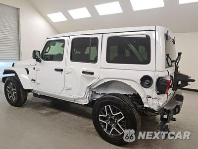 Drugie zdjęcie samochodu z przodu: 2026 JEEP WRANGLER SAHARA VIN:1C4PJXEG9TW245892 - miniatura