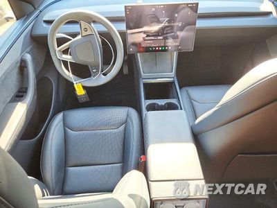Zdjęcie 8 z 13 samochodu: 2026 TESLA MODEL Y VIN:7SAYGDEEXTA700351 - miniatura