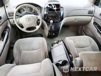 Zdjęcie 8 z 13 samochodu: 2004 TOYOTA SIENNA LE 7 PASSENGER VIN:5TDZA23C54S133605 - miniatura