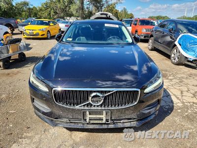 Piąte zdjęcie samochodu w środku: 2018 VOLVO S90 T5 MOMENTUM VIN:LVY982MK5JP025162 - miniatura
