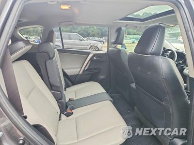 Zdjęcie 11 z 13 samochodu: 2018 TOYOTA RAV4 LIMITED VIN:JTMYFREV5JD119053 - miniatura