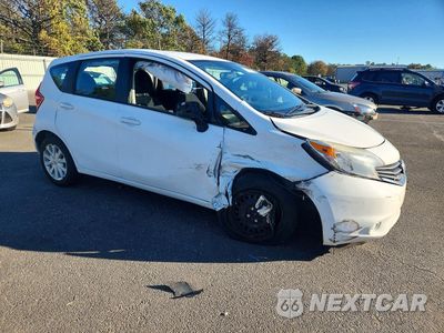 Czwarte zdjęcie samochodu z boku: 2015 NISSAN VERSA NOTE SV VIN:3N1CE2CP9FL439960 - miniatura