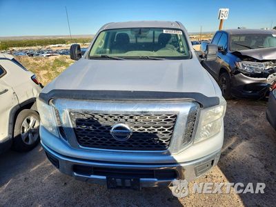 Piąte zdjęcie samochodu w środku: 2017 NISSAN TITAN XD SV VIN:1N6BA1RP1HN557264 - miniatura