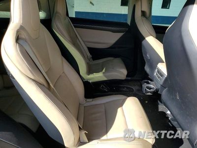 Zdjęcie 10 z 13 samochodu: 2017 TESLA MODEL X VIN:5YJXCBE29HF059315 - miniatura