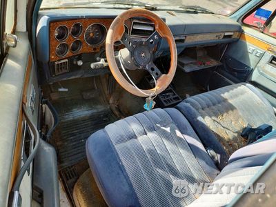 Zdjęcie 8 z 12 samochodu: 1985 CHEVROLET C10 VIN:1GCEC14H4FF449836 - miniatura