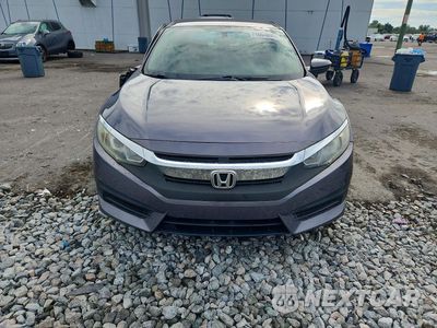 Piąte zdjęcie samochodu w środku: 2018 HONDA CIVIC LX VIN:19XFC2F55JE037117 - miniatura