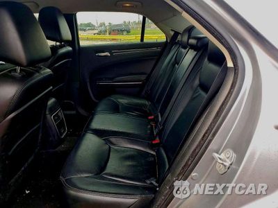 Zdjęcie 10 z 12 samochodu: 2016 CHRYSLER 300 LIMITED VIN:2C3CCARG7GH198533 - miniatura