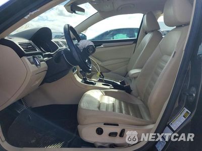 Zdjęcie 7 z 13 samochodu: 2017 VOLKSWAGEN PASSAT SEL PREMIUM VIN:1VWCT7A31HC021730 - miniatura